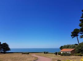 Appartement en RDC avec terrasse face a la mer, hôtel à Pornic