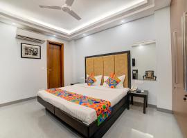 FabHotel Exotica Greenpark, hotel i South Delhi, New Delhi