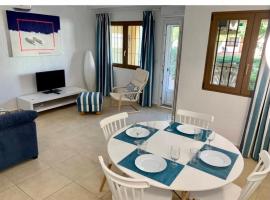CASA DUPLEX BUNGALOW Dénia, hotel en Denia