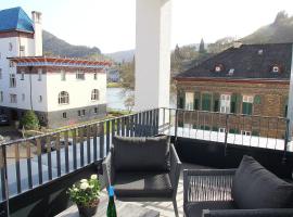 Mosel-Loggia - Luxusapartment -Terrass - Klimaanlage, hotel in Traben-Trarbach
