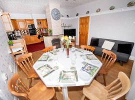 The Bungalow at Seaway's, Sleeps 11 + – hotel w mieście Great Driffield