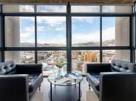 HomeForGuest NEW Modern Penthouse Apartment with panoramic views of Santa Cruz