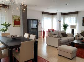 Apartamento Miramar . Amplitud y Comodidad, hótel í Almazora