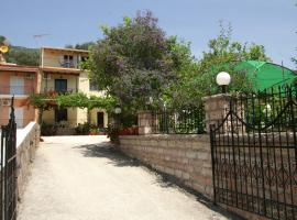 Kefalas Apartments, hotel en Parga