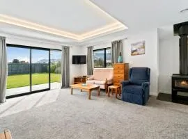 Erskine Place - Lake Hawea Holiday Home