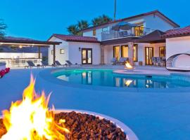 Big Horn Desert Estate Luxury Smarthome - Amazing Pool & Game Room! – hotel w mieście Palm Desert
