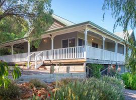 HILLVIEW, holiday home in Yallingup