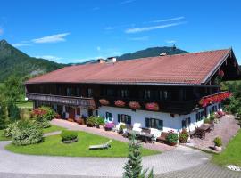 Stockinger Hof: Ruhpolding, Unternberglift yakınında bir otel