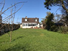 Beautiful cottage in tranquil location with large garden, villa i Woolacombe