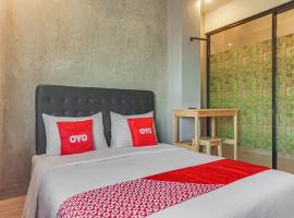 OYO 90305 De Umbrela Mansion Syari'ah Ciputat, hotel cerca de Hidden Paradise, Tangerang