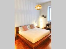 DIETRO L' ANGOLO Charme&Relax nel centro città, hotel a Bergamo