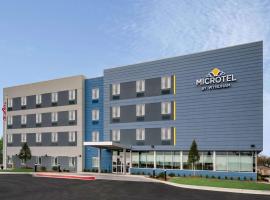 Microtel Inn & Suites by Wyndham Hot Springs, hotel poblíž Hot Springs Memorial Field Airport - HOT, 