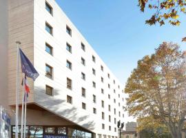 Novotel Atria Nimes Centre, хотел Novotel в Ним