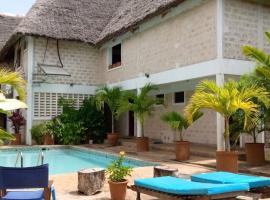 Zablon's Boss, hotel com piscinas em Kikambala