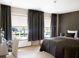 Hotel-Restaurant Thuis!, hotell i Dinteloord