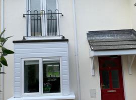 Two Bedroom Town House Beside The River Barrow, biệt thự ở Carlow