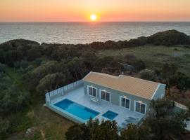 Villa Alonaki Bay, Hotel in Halikounas