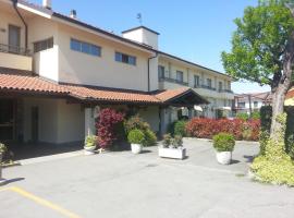 Borgonuovo, hotel Marenében