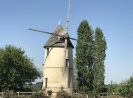 Moulin à vent le champ du trail, קוטג' בSaint-Cyr-des-Gâts
