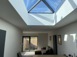 The Annexe - Pagham, pet-friendly hotel in Pagham