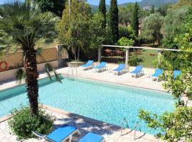 Maison de 2 chambres avec piscine partagee et jardin amenage a Sorbo Ocagnano, hotel in Sorbo-Ocagnano