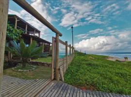 Pousada La Luna - Frente Mar, casa de hóspedes em Barra Velha