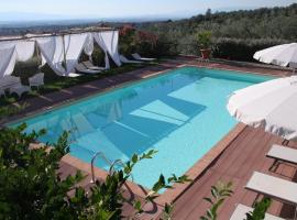 Italian Experience-Il Fienile Holiday Home, hotel a Lamporecchio