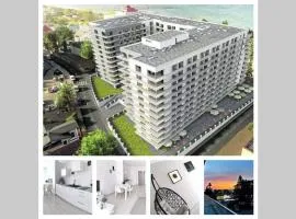 Green Apartment Promenada Gwiazd- widok na morze.