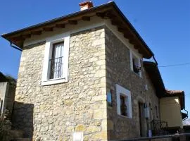 Casa Elena Cangas de Onis con WiFi y parking gratuito