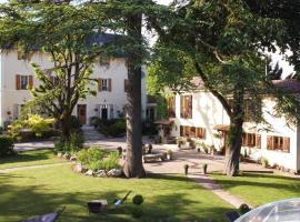 Gites du Caylar - Chambres et Appartments: Le Caylar şehrinde bir ucuz otel