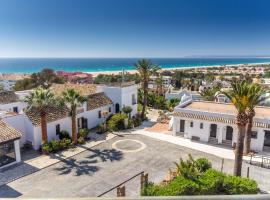 El Cortijo de Zahara by QHotels, hotel di Zahara de los Atunes