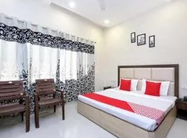 Forever Inn hotel near golden temple
