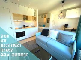 BLUE COCOON Studio 27m2 VILLEJUST, cheap hotel in Villejust