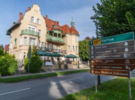 Hotel Amalia – hotel w pobliżu miejsca Dworzec kolejowy w Polanicy-Zdroju w Kudowie Zdroju