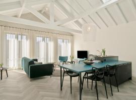 DRL45 Luxury apartment in the heart of Domburg, hotel di lusso a Domburg