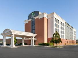 Holiday Inn Express Hotel & Suites Norfolk Airport, an IHG Hotel, hotel perto de Virginia Wesleyan College, Norfolk