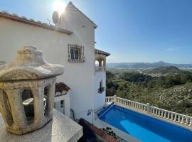 Villa Arturo Tossal Gross, apartmán v destinácii La Font D´En Carròs