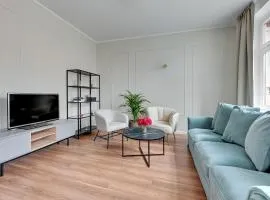 Capri - Cozy & Comfortable near Sopot Beach by Lion Apartments
