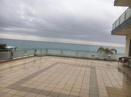 Hotel Miramare, hotel v destinaci Savona