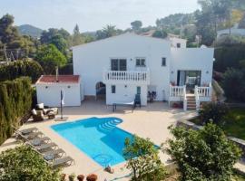 VILLA " VISTA JAVEA "- Home away from home, гостевой дом в Хавеа