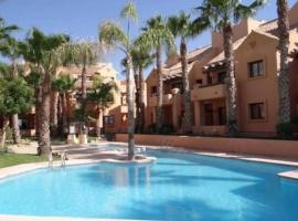 Lovely and luxury apartament in front of the beach, hotel i Los Alcázares