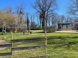 Jura mobile home, glamping site in Marigny