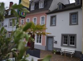 Wohnen am Ufer der Mosel in Trier, hotel v destinaci Trier