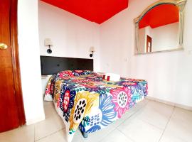 Arc House Ribera Only Adults, hostel in Córdoba