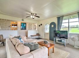 Hilo Home Base - 3 Miles to State Park and Beach!, villa in Hilo