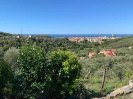 La Rosa dei Venti a 2 km dal mare di Lavagna, hotel en Lavagna