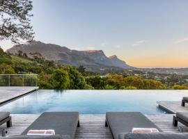 Villa Lion View Private Luxury Retreat, bed & breakfast a Città del Capo