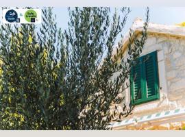 Holiday home Katarina Omiš, hotel di Omiš