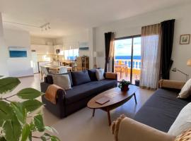 Apt con piscina Playa Roja, La Restinga(El Hierro), hotel u gradu La Restinga