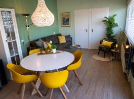 iwalani Beach Bungalow - large Private Garden - close to City Center & Beach